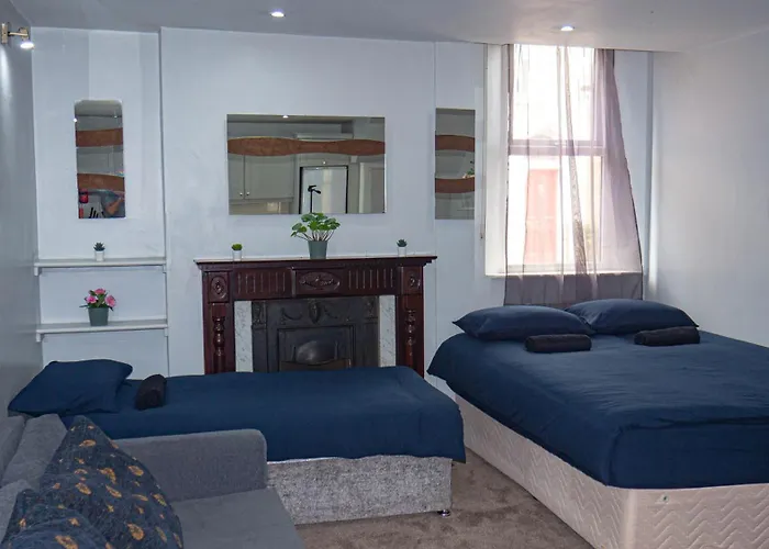 Flexible 1 Bed Centre - 1 *